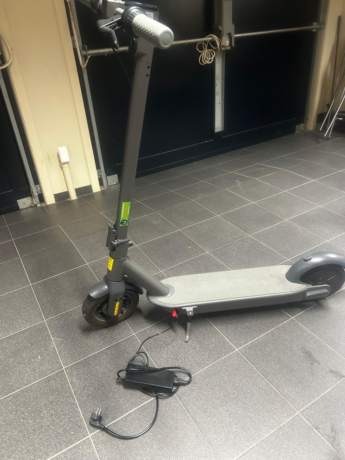 Elektrische step, Fietsen en Brommers, Ophalen, Gebruikt, Elektrische step (E-scooter)