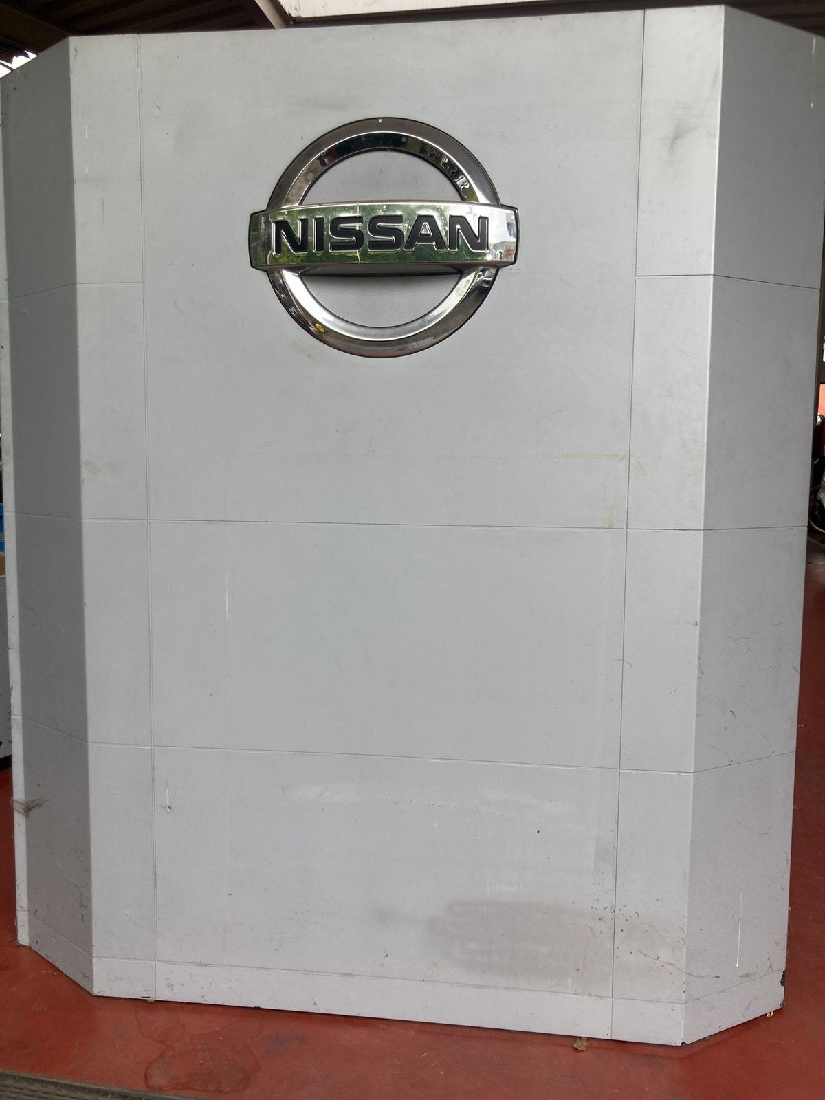 Logo nissan zilver, Enlèvement, Comme neuf