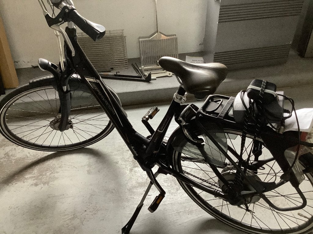elektrische damesfiets, Fietsen en Brommers, Ophalen, Gebruikt, 50 km per accu of meer, Sparta