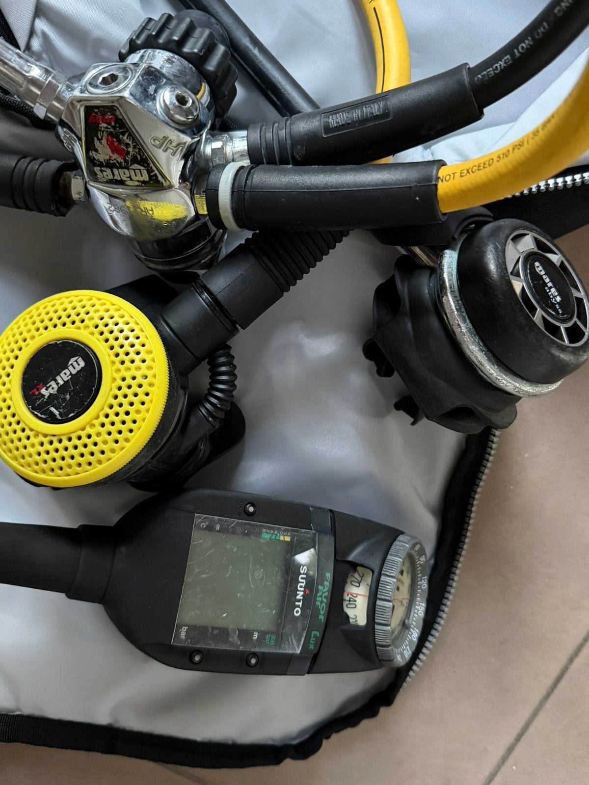 Mares abyss + M koppeling + M octopus + Suunto + 2 gratis, Ophalen, Gebruikt, Duikcomputer