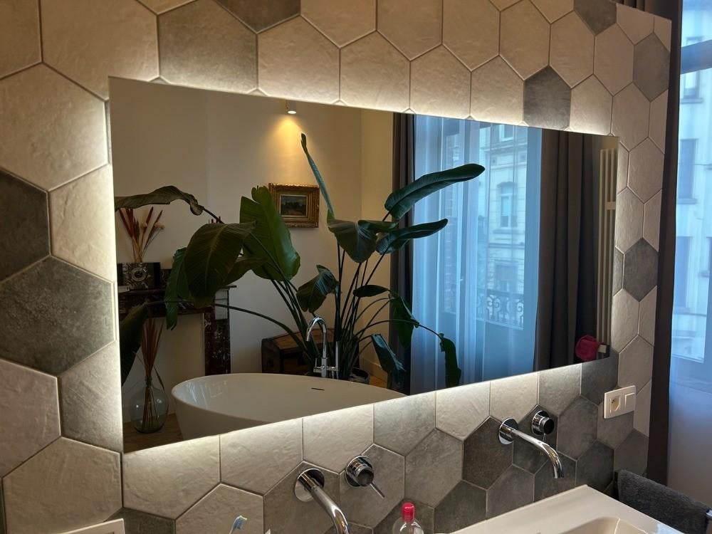 Miroir rétro-éclairé Balmani 135x65cm - avec garantie, Huis en Inrichting, Ophalen, Gebruikt, Minder dan 100 cm, 150 tot 200 cm
