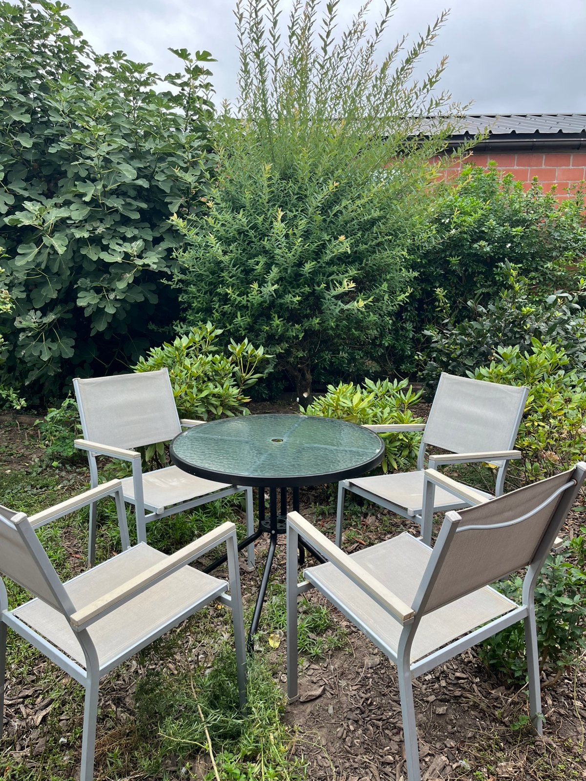 Set de jardin Table ronde avec 4 chaises, Jardin & Terrasse, Salons de jardin, Utilisé, Autres matériaux, Enlèvement