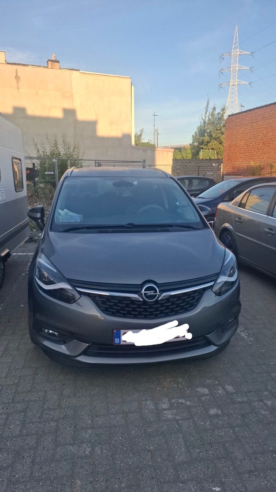 Opel zafira tourer  1.4 benzine 7-zitplaatsen 
1.1 benzine, Auto's, Navigatiesysteem, Euro 6, C3, Te koop