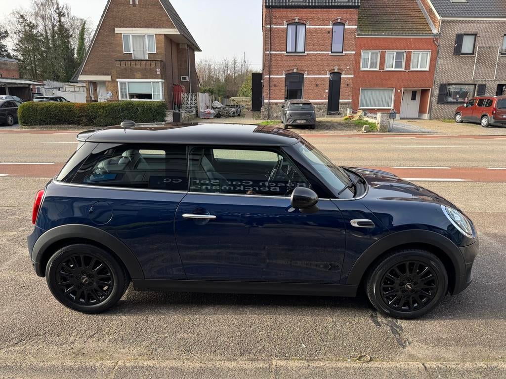 Mini Cooper 1.5 Benzine + LED-Lampen, 4 zetels, Gebruikt, 124 g/km, Leder