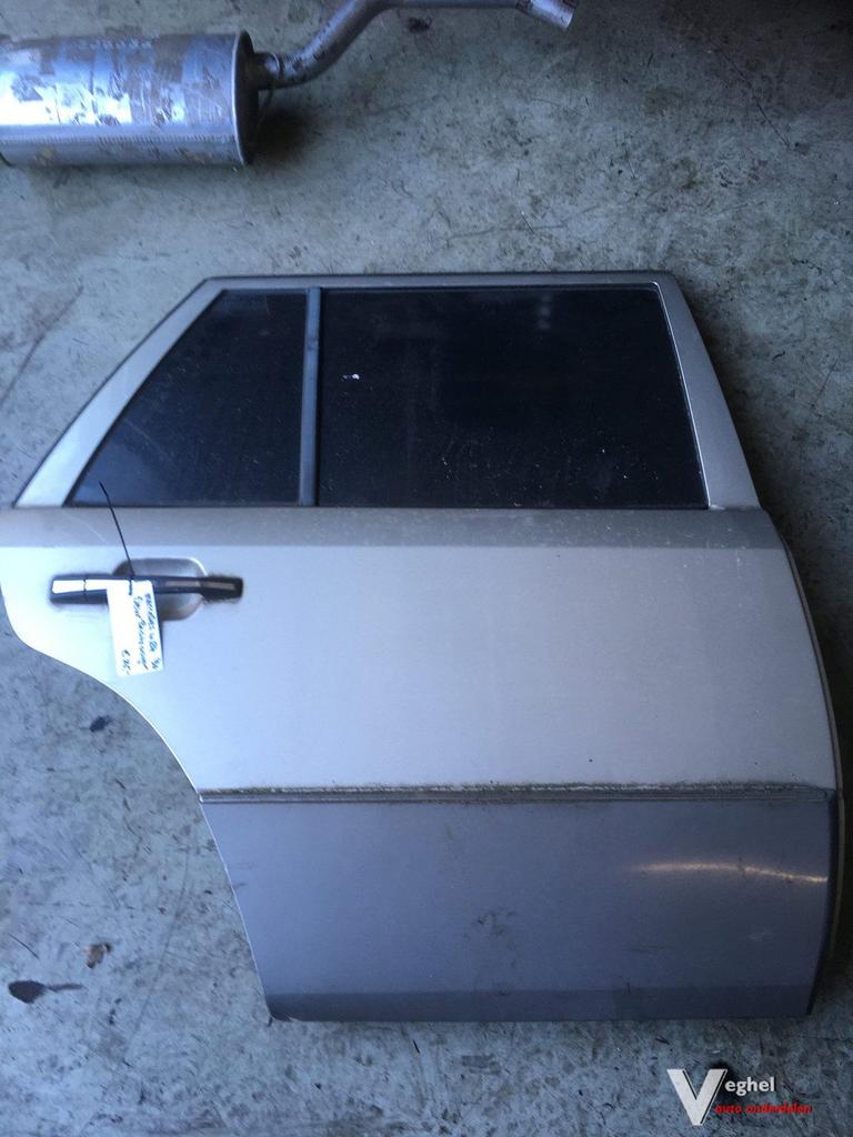 Mercedes w124 deur rechts achter 1990, Auto-onderdelen, Ophalen, Gebruikt, -, Deur