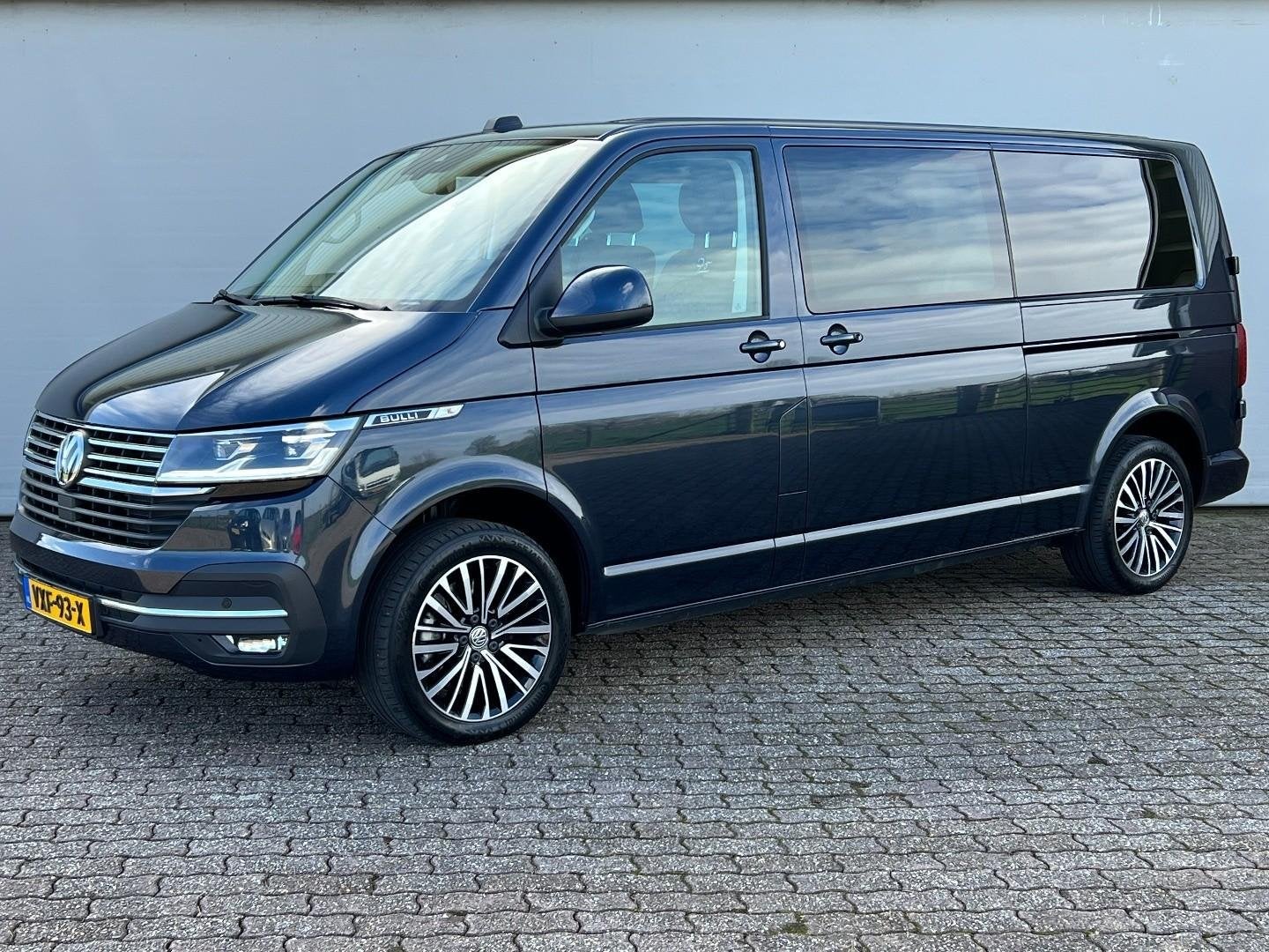 Volkswagen TRANSPORTER SN DOUBLE CAB 75 EDITION BULLI! FULL, Auto's, Euro 6, Volkswagen, Leder, Bedrijf
