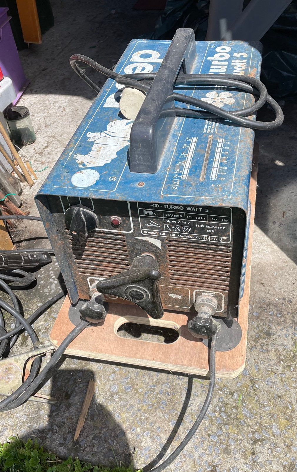 Poste a Souder a l’arc Deca Turbo 220/380., Ophalen