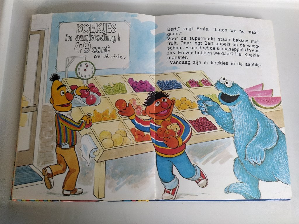 boek: Sesamstraat - verhalen van Bert en Ernie, Ophalen of Verzenden, Gelezen, Fictie algemeen, Voorleesboek