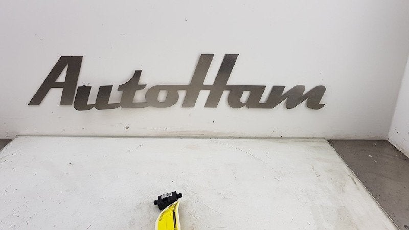 AMPLIFICATEUR D'ANTENNE BMW 1 serie (F20) (01-2010/06-2019), Utilisé, BMW, Petuelring 130
80809  München, DE, Bayerische Motoren Werke AG