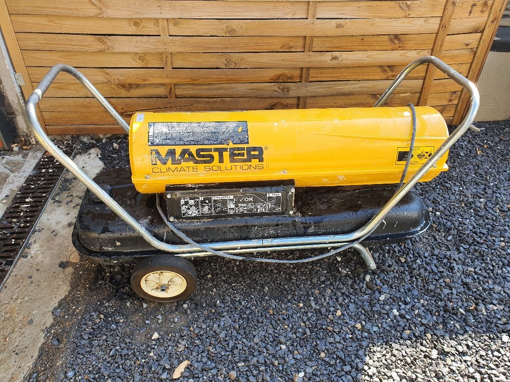 Master B100 CED 29kw kanon met thermostaat aansluiting, Hoog rendement (Hr), 150 cm of meer, Zo goed als nieuw, 80 cm of meer