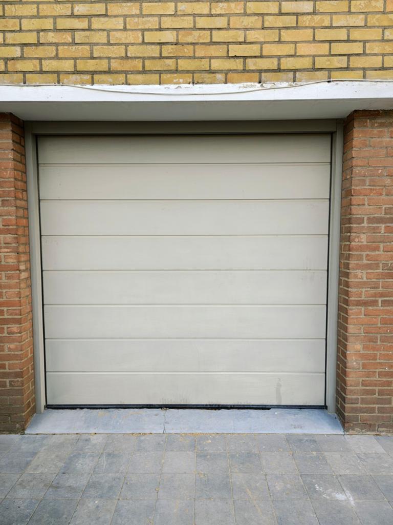 Garagepoort sectionaal Hormann, Doe-het-zelf en Bouw, Ophalen