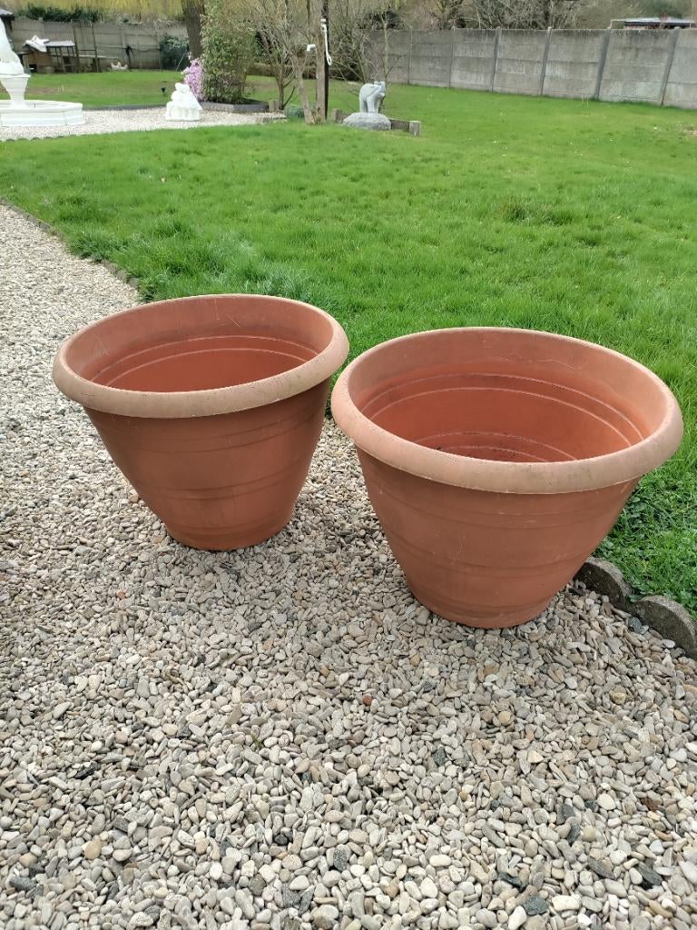 Grands pots en PVC pour fleurs...5€/P, 40 cm ou plus, 40 à 70 cm, Rond, Synthétique