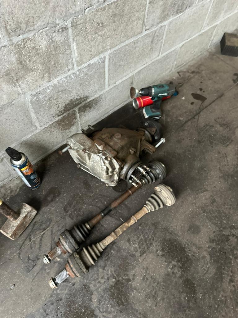 Differentiel pont arriere + cardans bmw 325d 330d 335d, Enlèvement, BMW