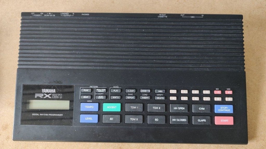 Yamaha RX21 drum machine, Musique & Instruments, Enlèvement, Utilisé