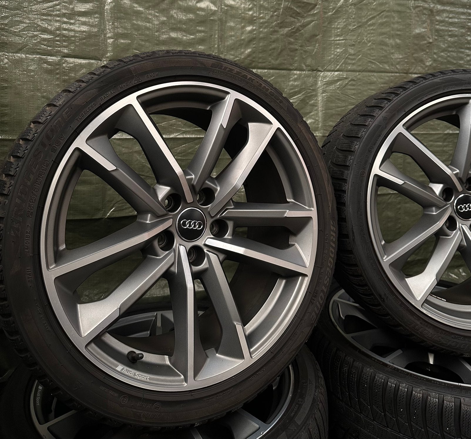 Jantes Audi Sport d'origine de 19 pouces avec pneus d'hiver, Pneus hiver, Jante(s), 19 pouces, Enlèvement