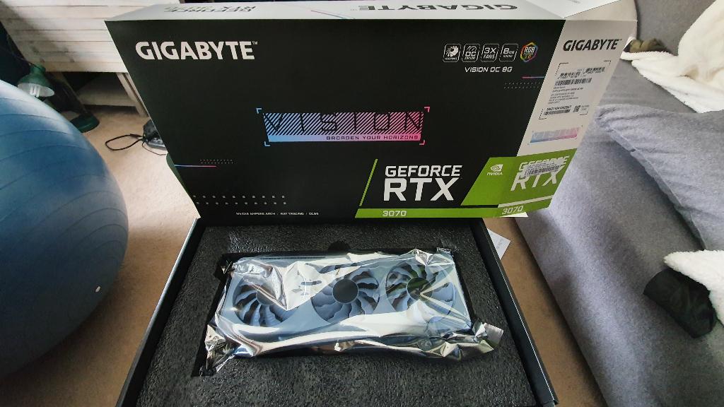 GIGABYTE RTX 3070 8G OC 'VISION' (WHITE), Computers en Software, GDDR6, Ophalen of Verzenden, Zo goed als nieuw, HDMI