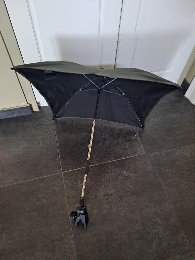 Parasol kinderwagen Mutsy, Kinderen en Baby's, Verstelbare duwstang, Zo goed als nieuw, Mutsy, Ophalen