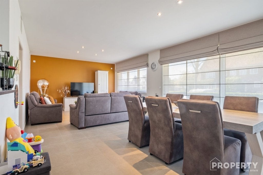Mooie gelijkvloers appartement te koop in Kortrijk, Tot 200 m², 118 m², Provincie West-Vlaanderen, Appartement