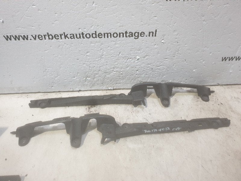 BUMPERSTEUN MIDDEN ACHTER Opel Astra H Twin Top (L67), Gebruikt, Opel, Opel Automobile GmbH, Kontakt-opel@opel.com