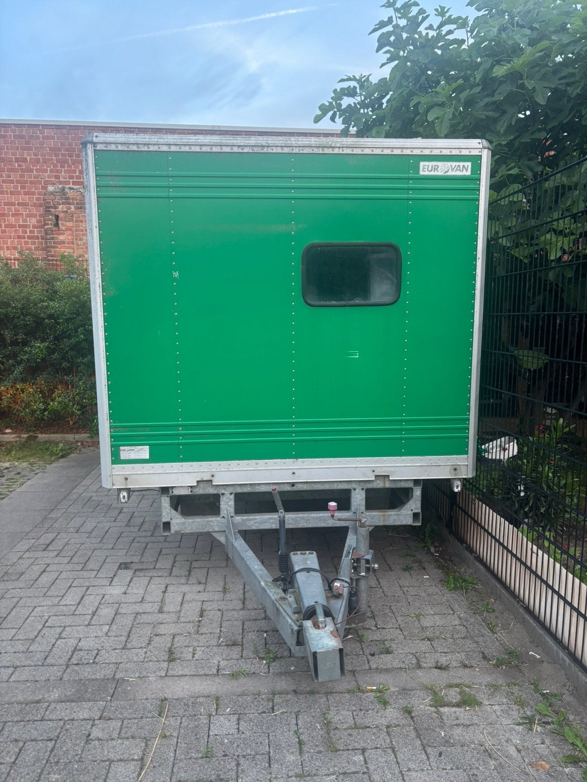 Remorque fermée à essieux tandem (remorque fourgon)., Enlèvement, Utilisé