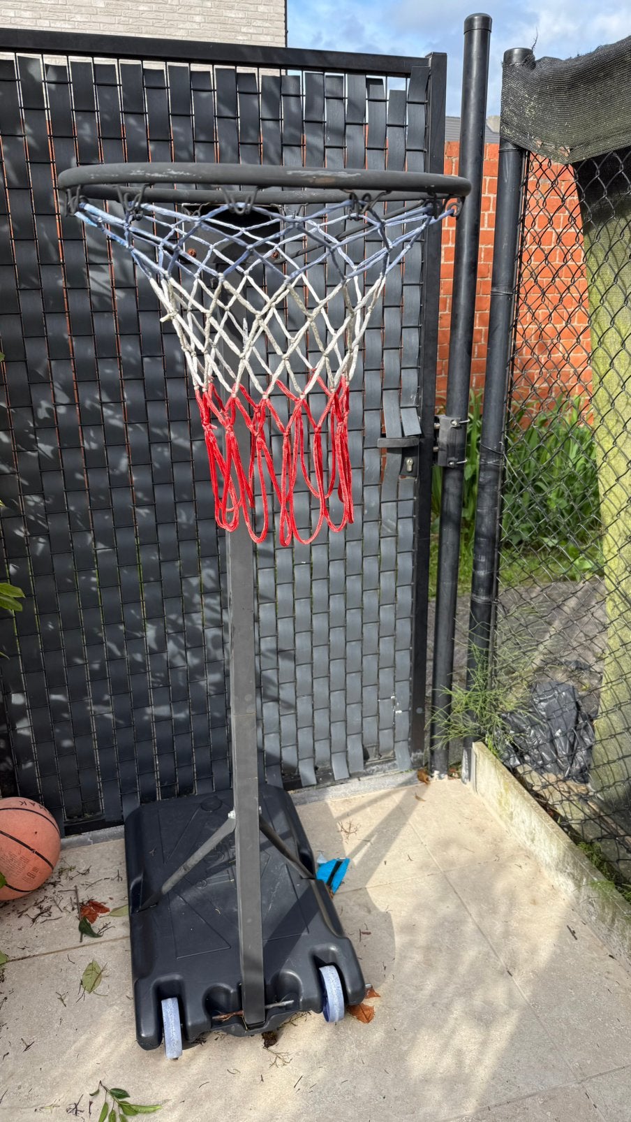 Basketbalring op poot met 3 ballen, Ophalen, Gebruikt, Ring, Bord of Paal