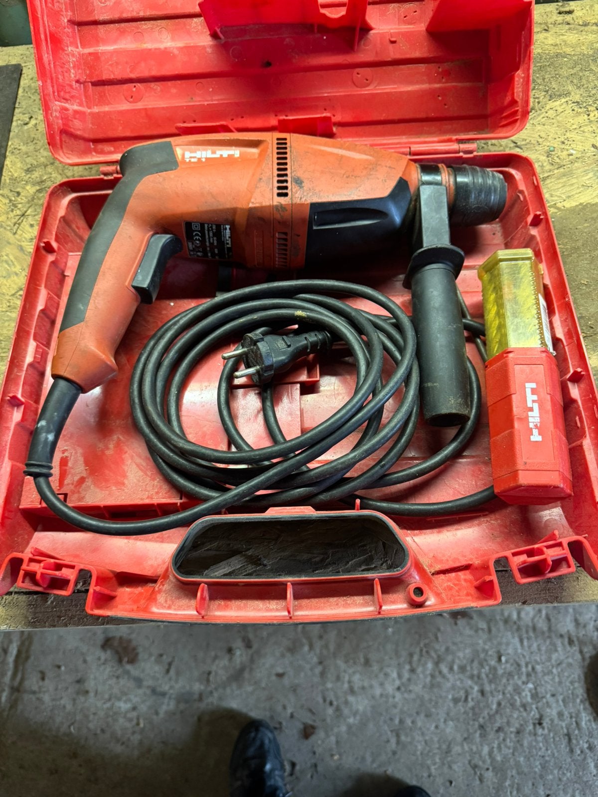 Hilti boormachine, Ophalen, Gebruikt, Boormachine