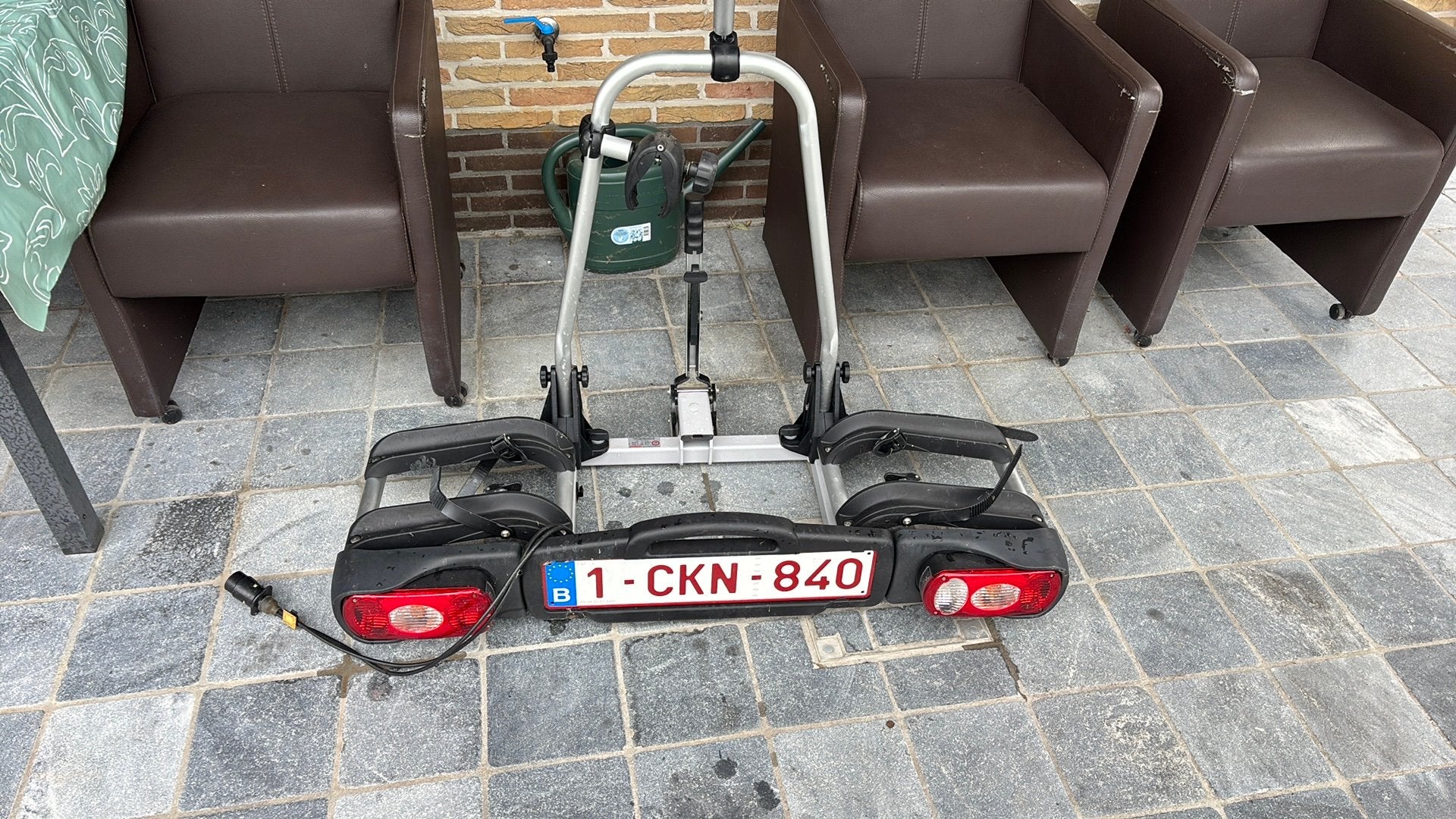 Fietsendrager, Ophalen, Zo goed als nieuw