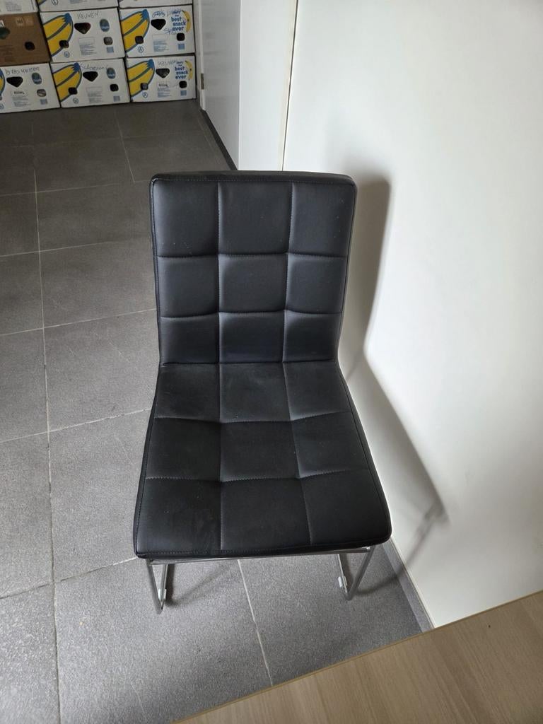4 zwarte stoelen!, Huis en Inrichting, Stoelen, Ophalen