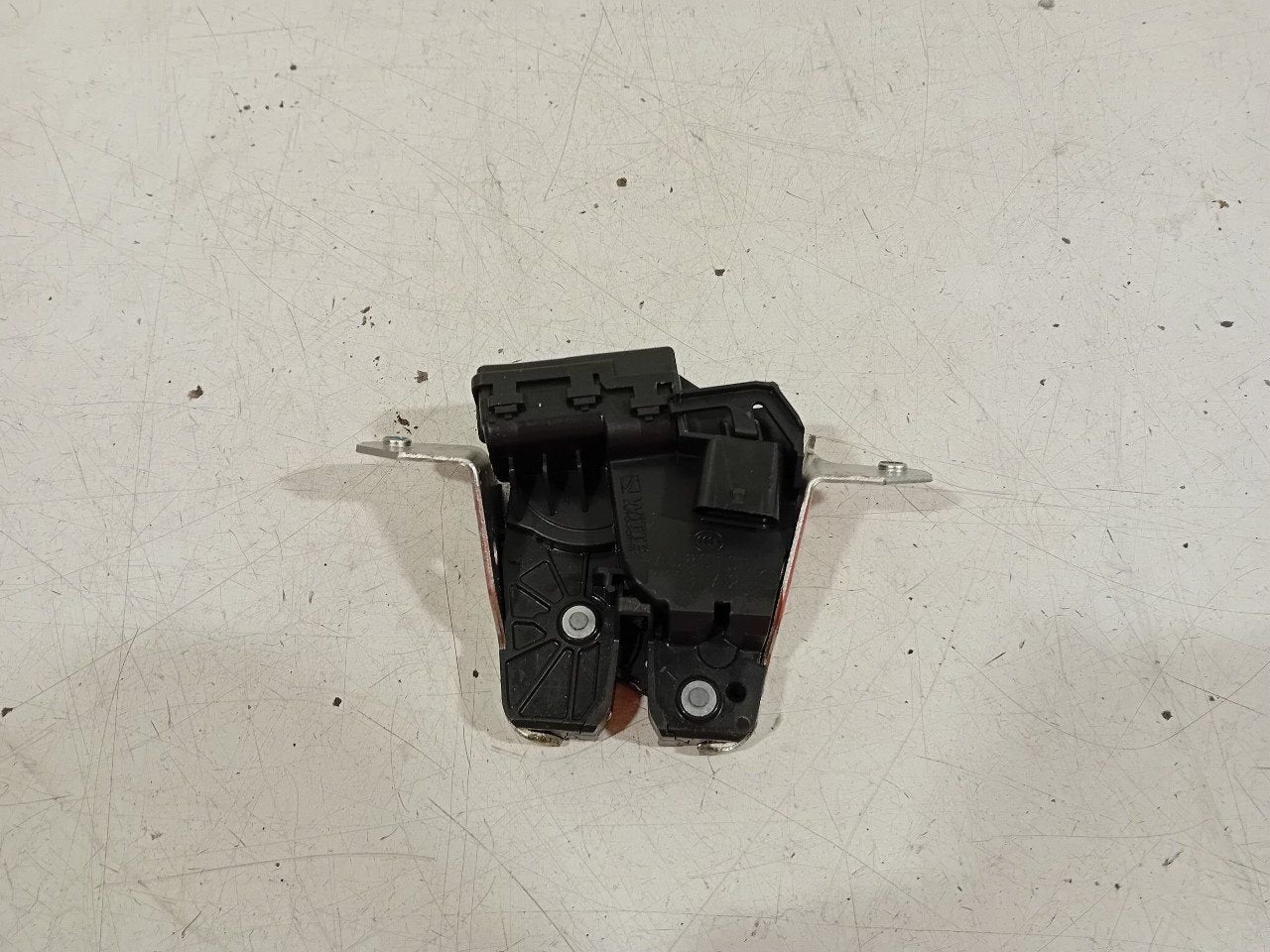 Slot mechaniek kofferdeksel achterklep elektrisch Mercedes-B, Auto-onderdelen, Onderdelen@venauto.nl, Van der Ven Autorecycling B.V.