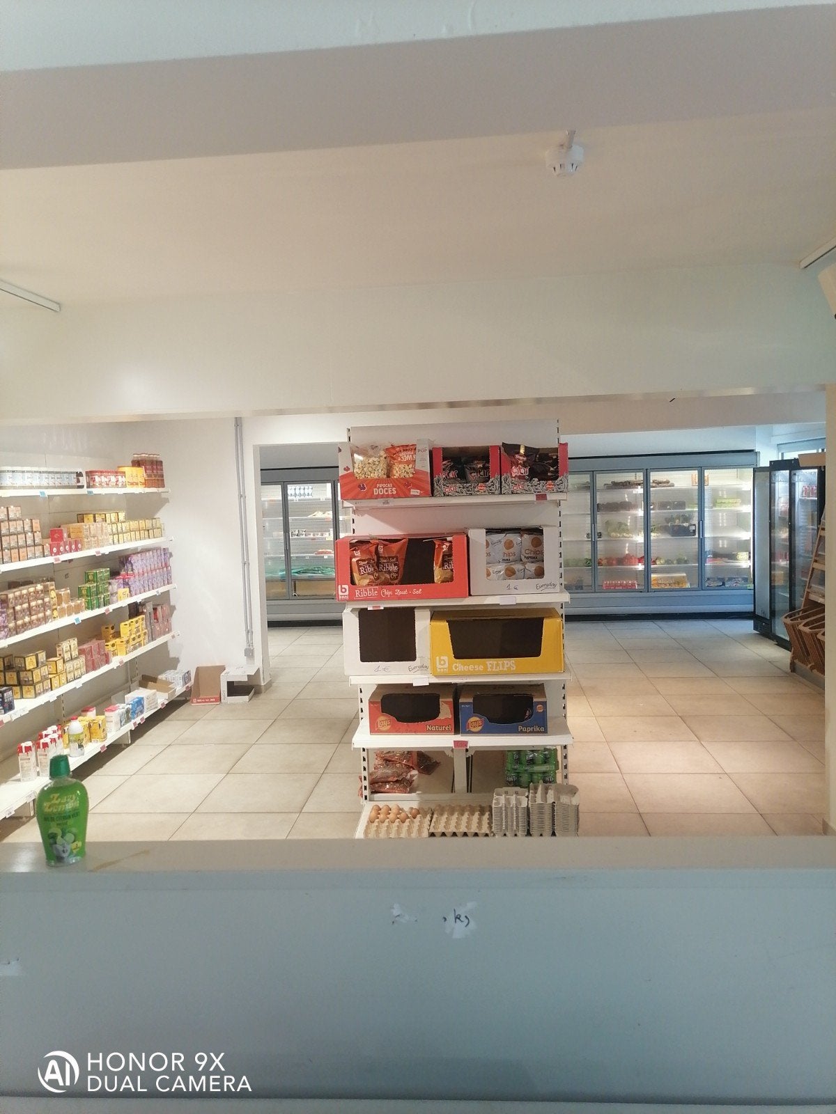 Locale commercial., Enlèvement ou Envoi
