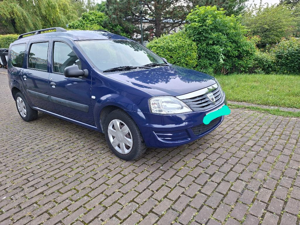 dacia logan 1.6 essence avec contrôle technique et feuille R, Autos, Dacia, Achat, Boîte manuelle, Entretenue par le concessionnaire