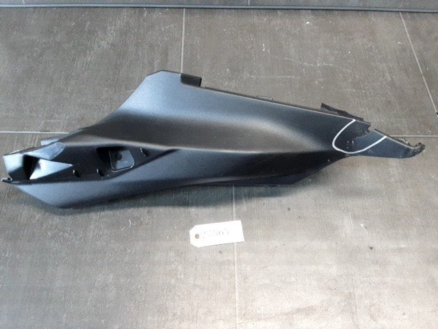 R7 2022 - 2024 Yamaha Kuipdeel Kuipdeel kont D1-61971