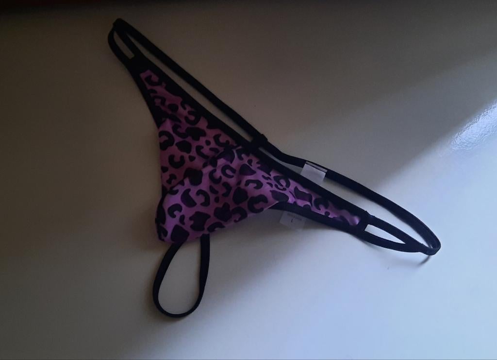 (GERESERVEERD)  NIEUWE mannen string "L", Kleding | Heren, Ondergoed, Ophalen of Verzenden, Lingerie, Slip