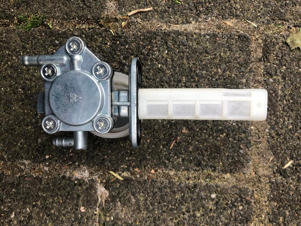 Soupape de carburant du moteur, Enlèvement, Neuf