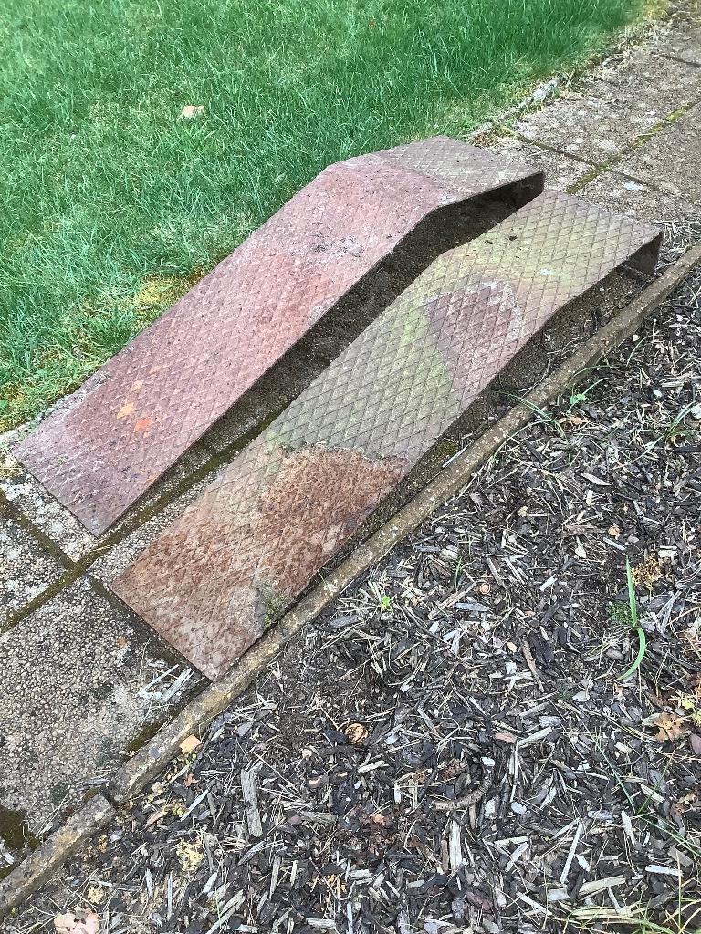 ijzeren oprijplaten 2 stuks 130x26, Ophalen, Gebruikt