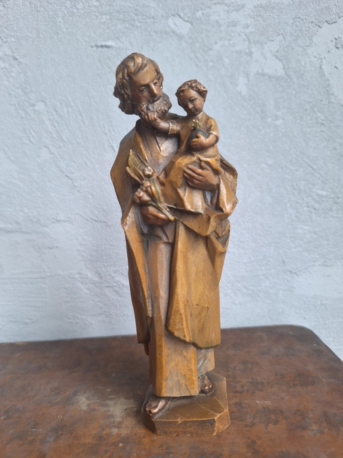 Sint Jozef hout, Ophalen