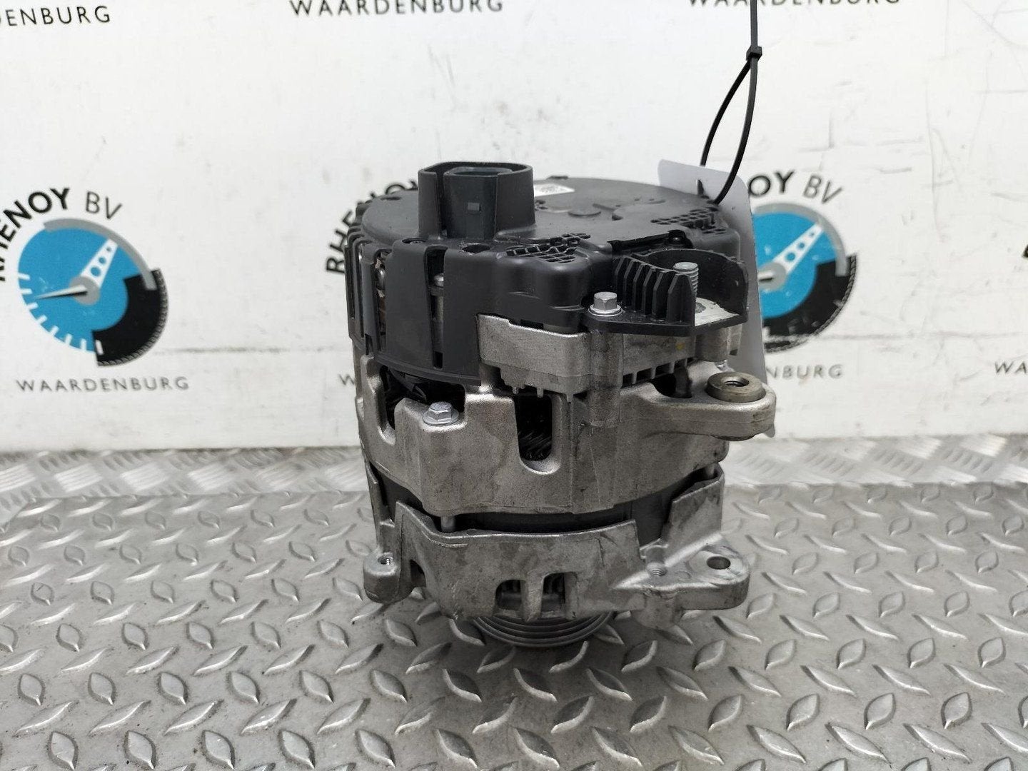 AUDI A4 DYNAMO 04L903018A 2021, Enlèvement ou Envoi, Utilisé, ARN reconnu