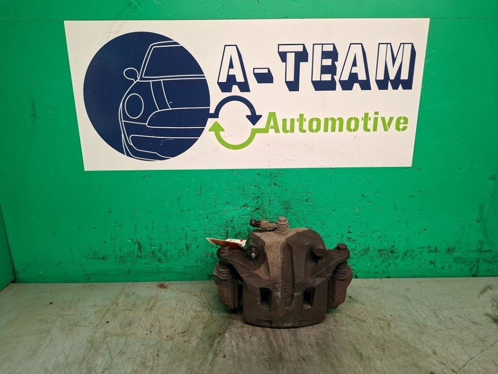 REMKLAUW RECHTS VOOR Nissan Qashqai (J10) (11-2006/01-2014), Gebruikt, Nissan