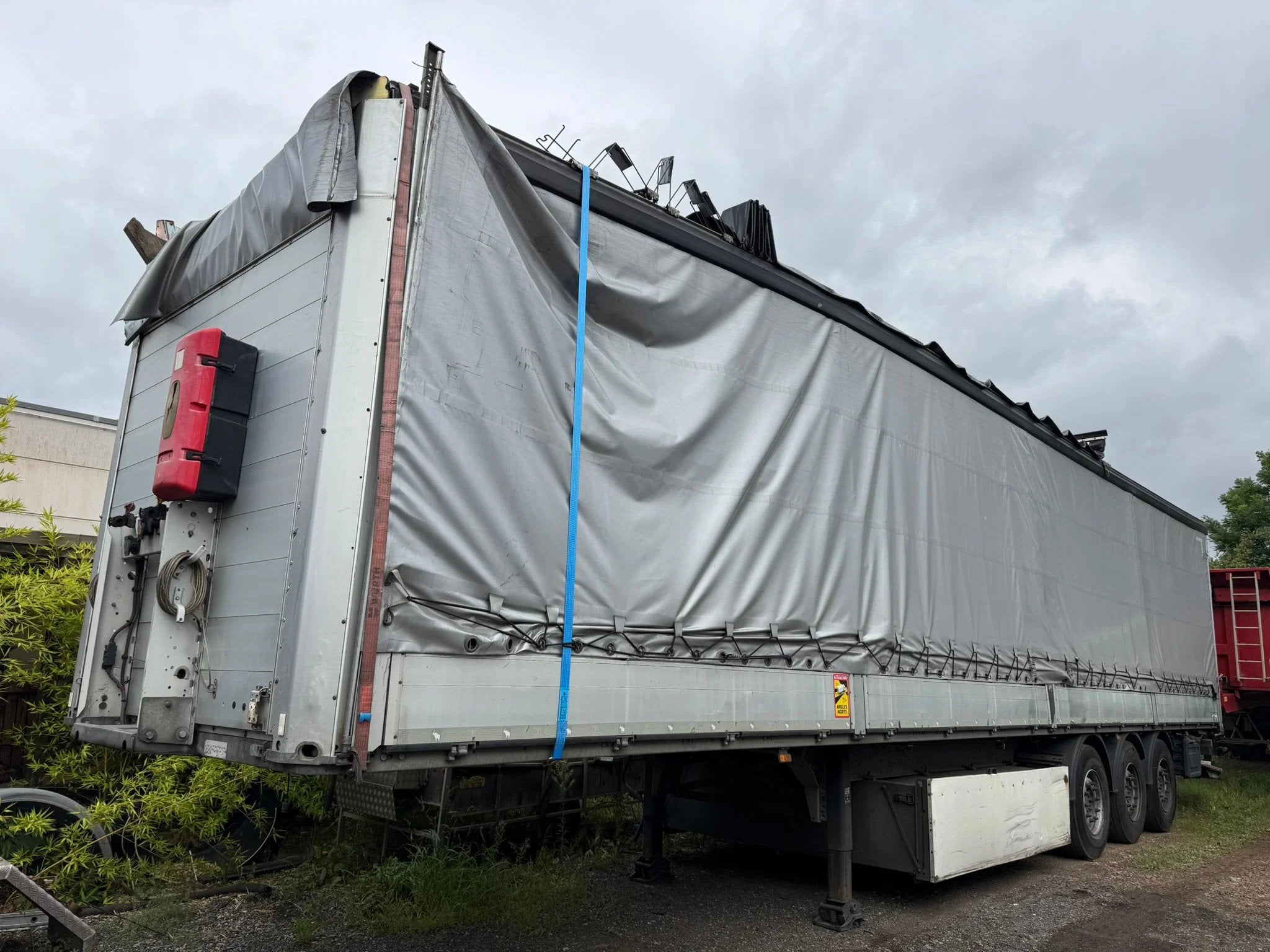 Schmitz Cargobull aluminium side boards / Tail lift, Autos, Achat, Entreprise, Autres carburants, Remorques et Semi-remorques
