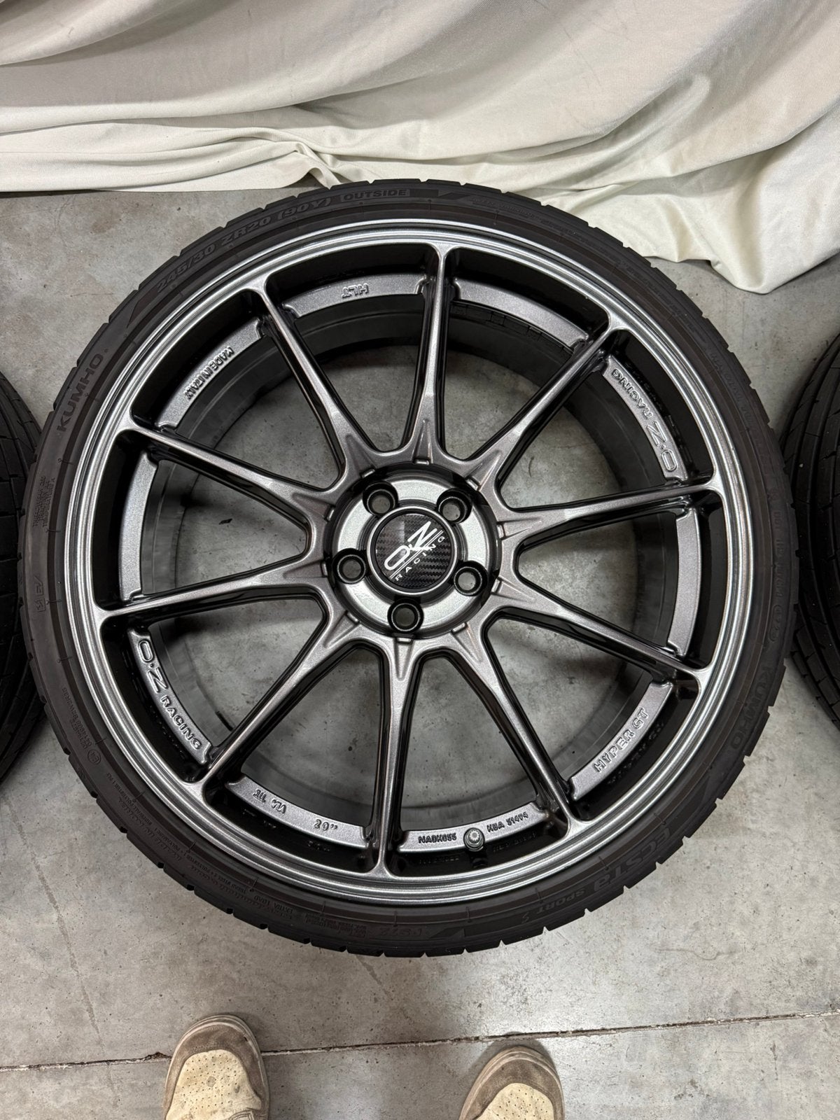 OZ RACING HYPER GT HLT 5x108, Auto-onderdelen, Ophalen, Band(en)