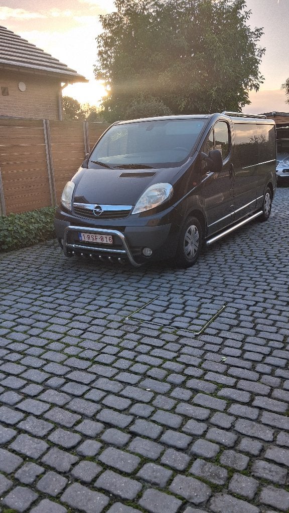 Opel vivaro, Achat, 6 portes, 2500 cm³, Electronic Stability Program (ESP)