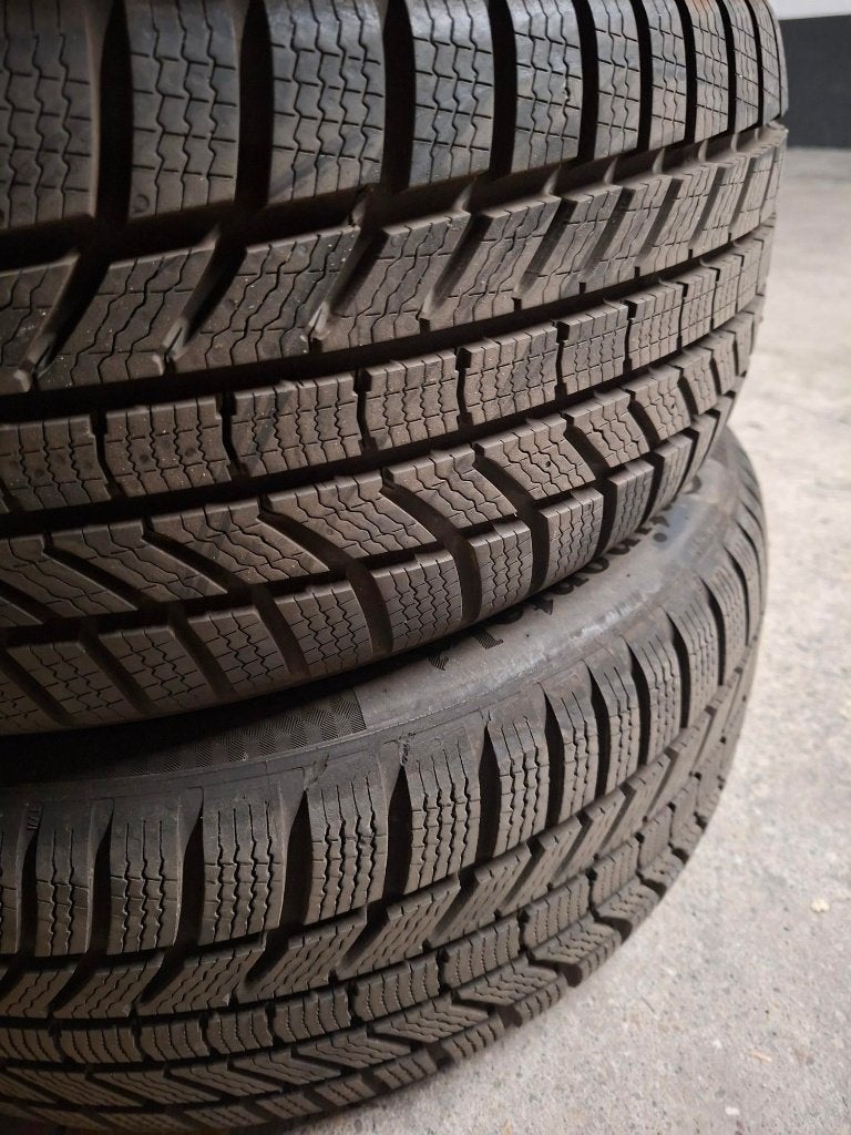 4 banden Continental Wintercontact 215/50 R17 95H, Autos : Pièces & Accessoires, Véhicule de tourisme, Enlèvement, Utilisé, Pneus hiver