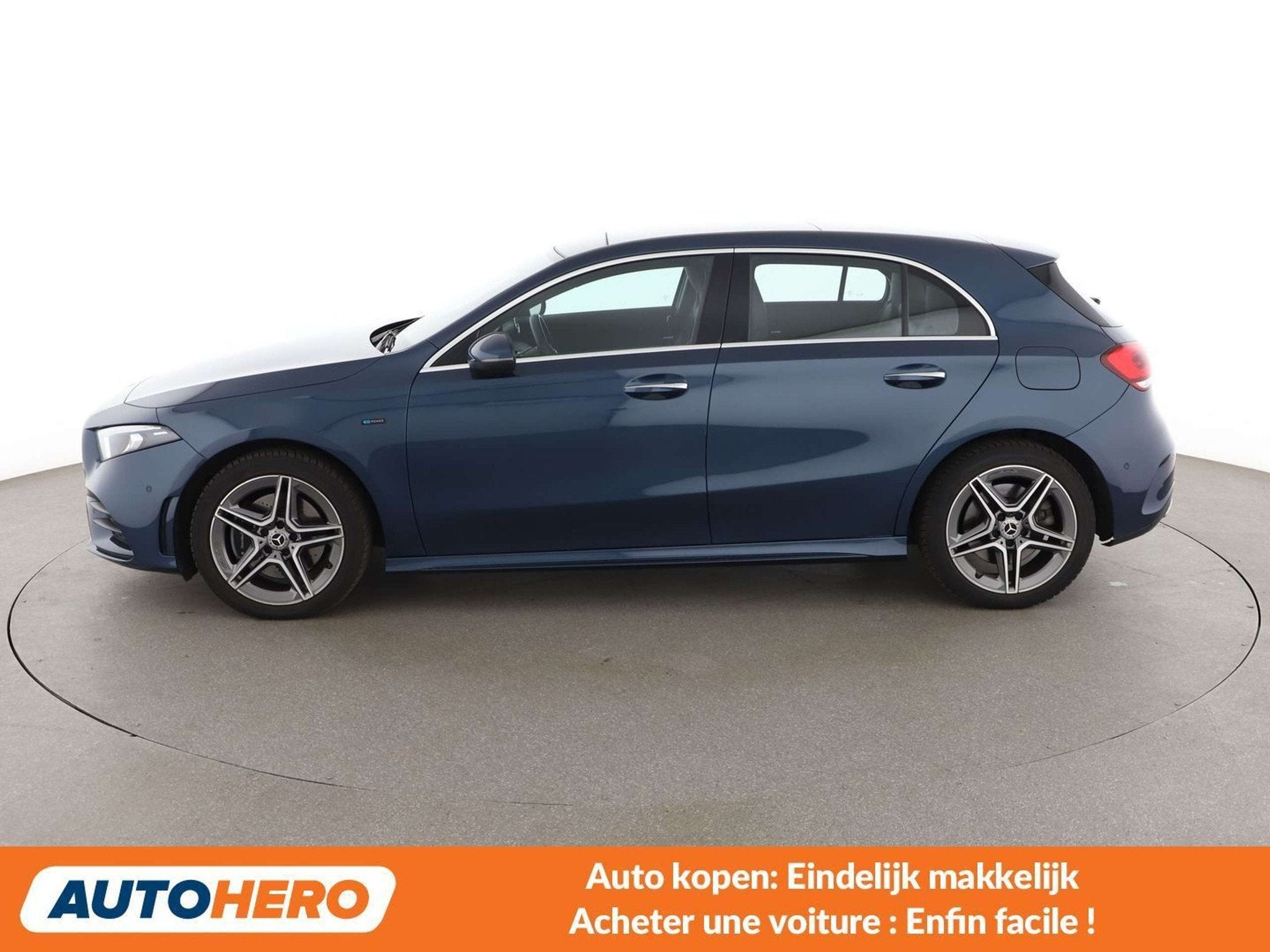 Mercedes-Benz A-Klasse 250 A 250e AMG Line (automatique), Autos, Mercedes-Benz, Achat, Euro 6, Alcantara, Noir
