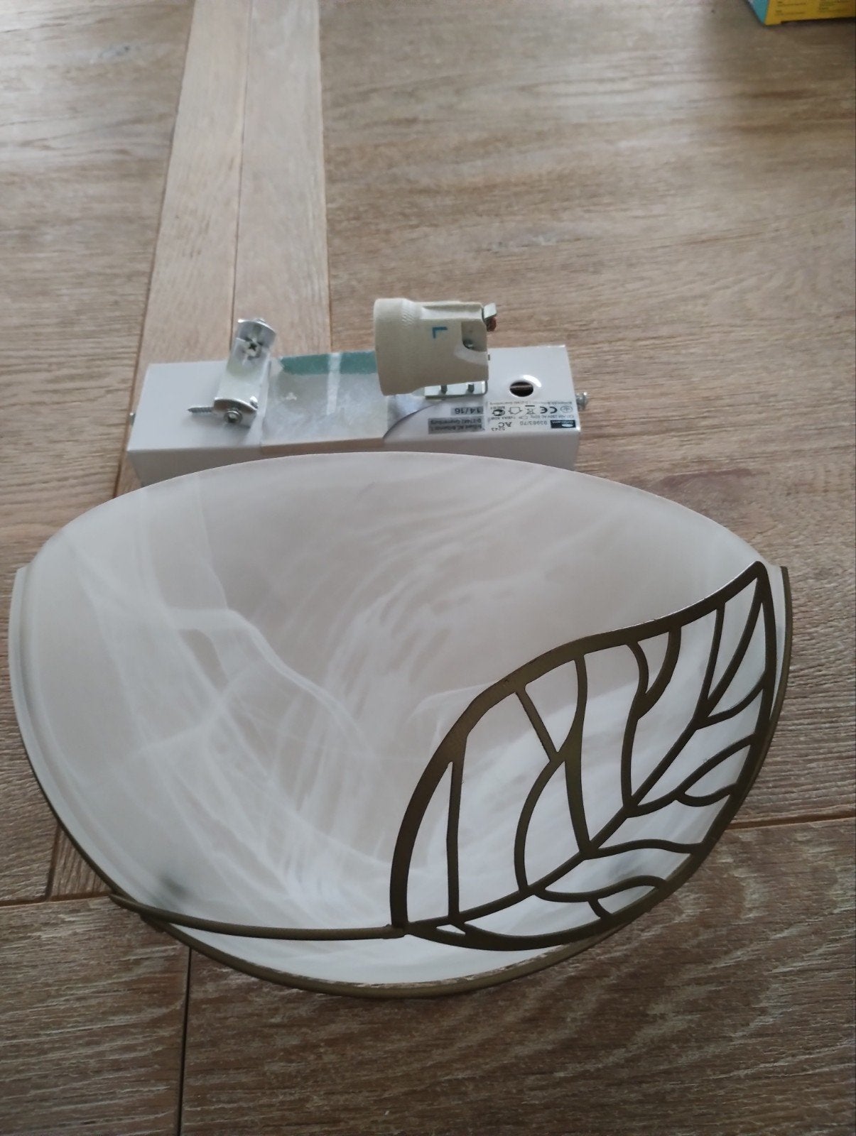 Zeer mooie wandlamp.
3 stuks beschikbaar, Huis en Inrichting, Ophalen, Wandlamp