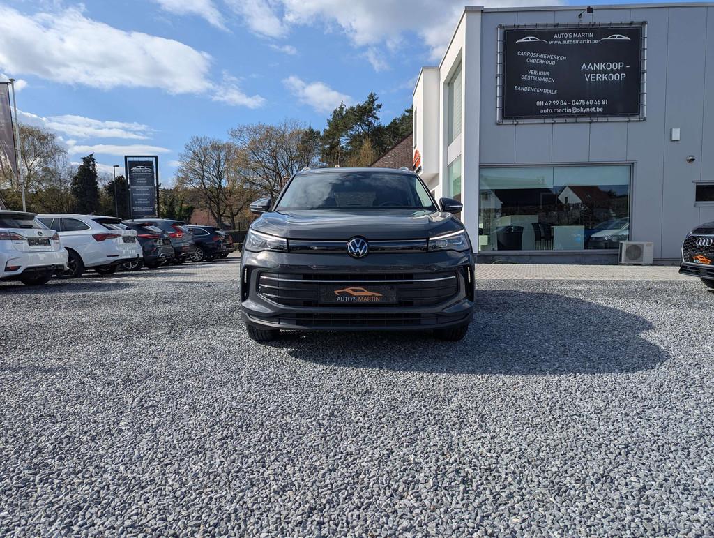 Volkswagen Tiguan 1.5 eTSI Life | NAVI/CARPLAY | LEER | CAME, Zwart, 2100 kg, 5 zetels, 5 deurs
