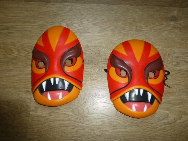 2 maskers, Ophalen of Verzenden, Gebruikt, Jongen of Meisje