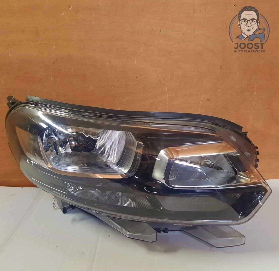 Koplamp rechts org. Opel Vivaro C / Jumpy /Expert v.a 2018, Gebruikt, Herkomst onderdeel bekend, Ophalen of Verzenden, -contact-peugeot@mpsa.com