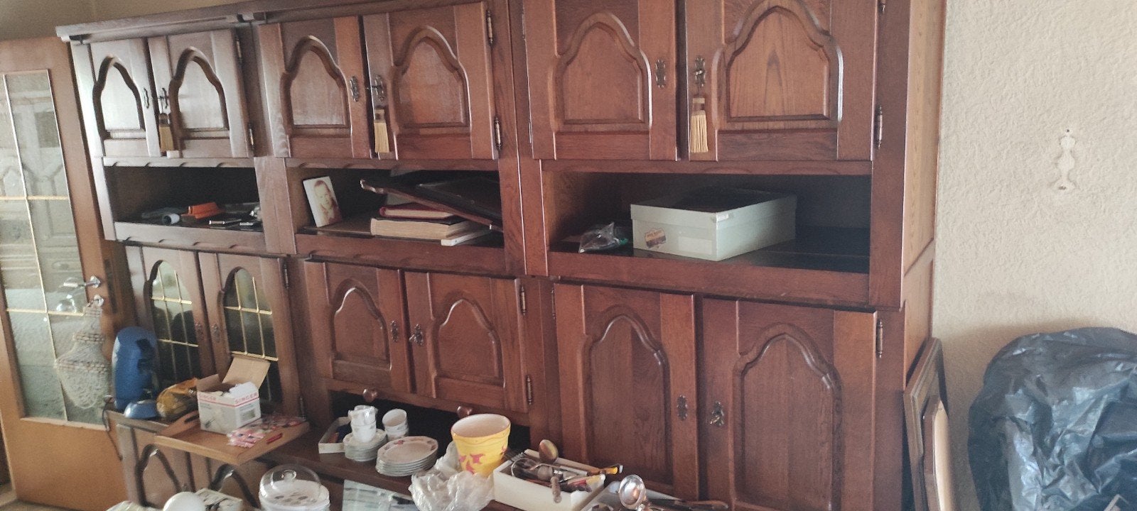 2 eiken wandkasten ook ideaal als opbergruimte,zeer stevig e, Ophalen