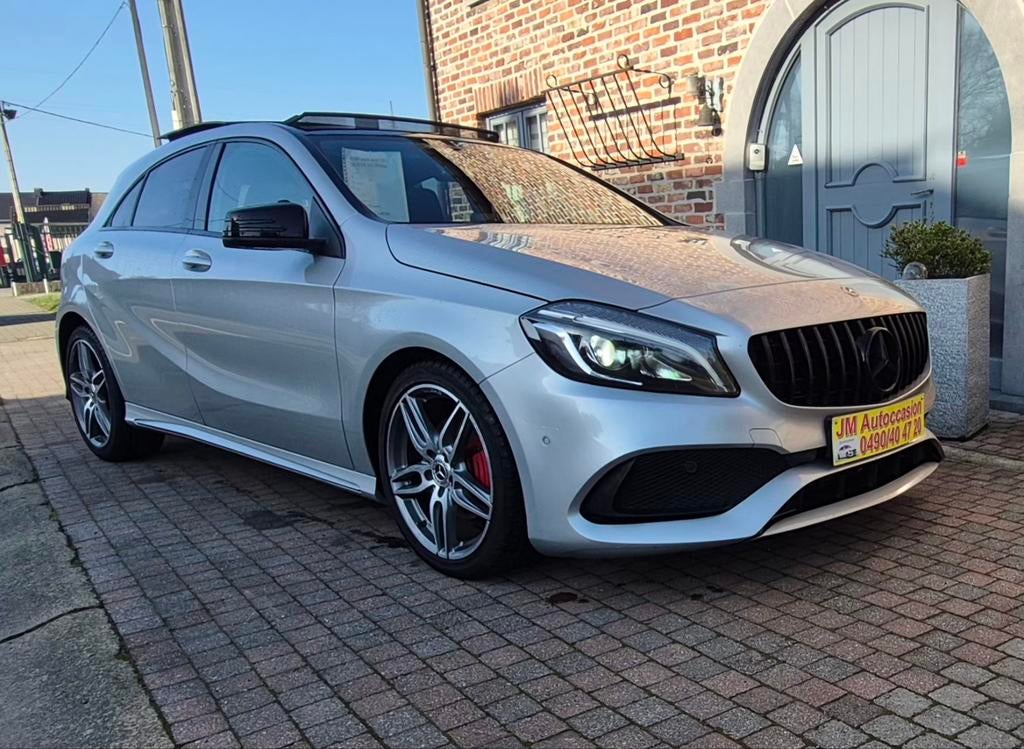 Mercedes A180 pack amg 1.6 ️, Autos, Achat, Entreprise, Entretenue par le concessionnaire, Noir