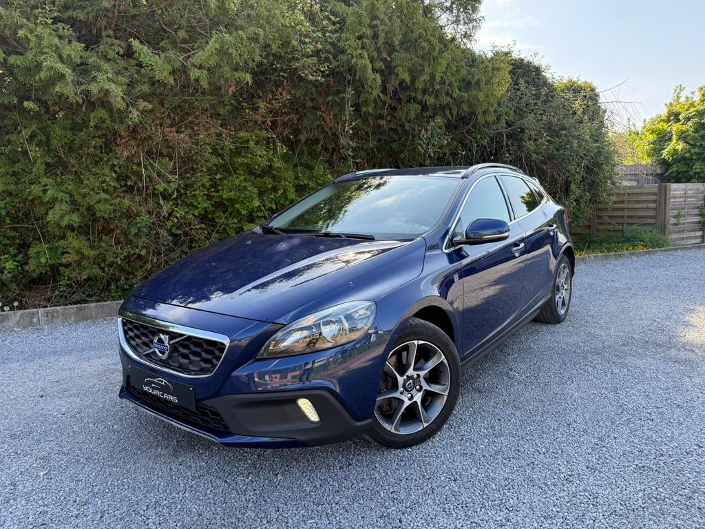 Volvo V40 Cross Country 2.0 T4 AWD Ocean Race Geartronic, Auto's, Volvo, 4 cilinders, Blauw, https://public.car-pass.be/vhr/0fa9b3da-6e8f-4ed6-b339-fcf7ec113e20